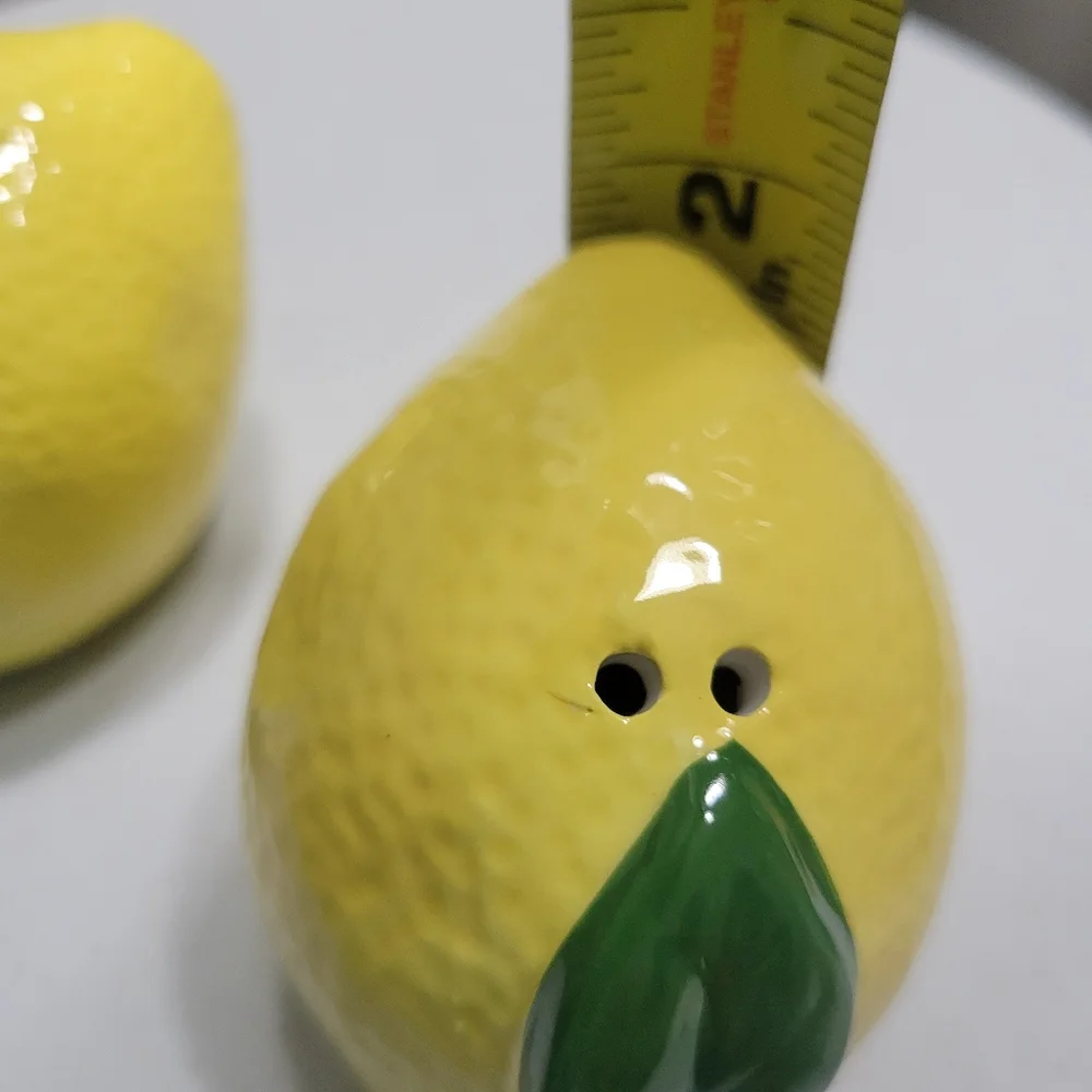 Lemon Salt and Pepper Shakers Ceramic Set   NEW